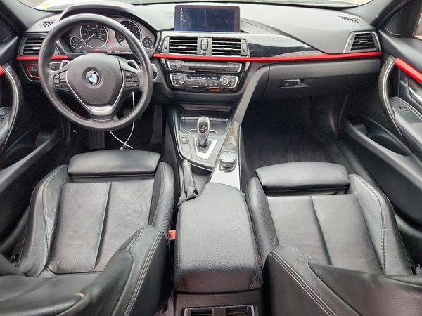 2018 BMW 330