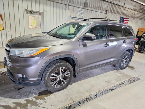 2016 TOYOTA HIGHLANDER
