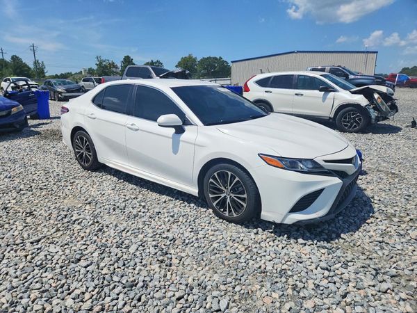 2020 TOYOTA CAMRY SE — Passenger 3/4