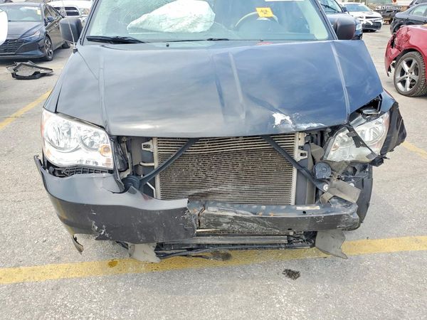 2015 DODGE CARAVAN SE — Engine bay