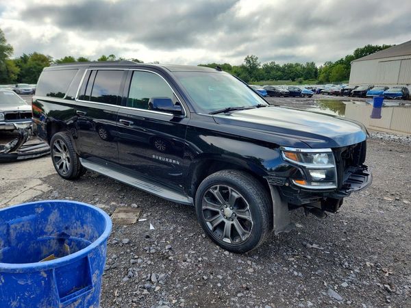 2015 CHEVROLET SUBURBAN LT