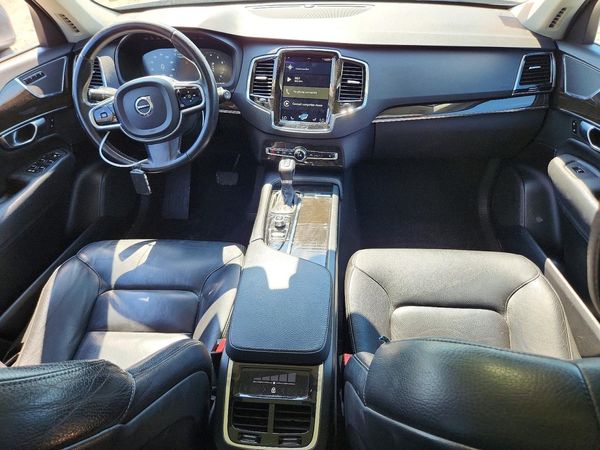 2018 VOLVO XC90 Momentum — CKPT