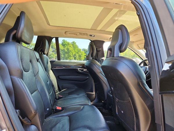 2018 VOLVO XC90 Momentum — PSRS