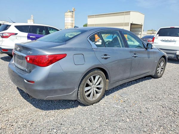 2015 INFINITI Q50