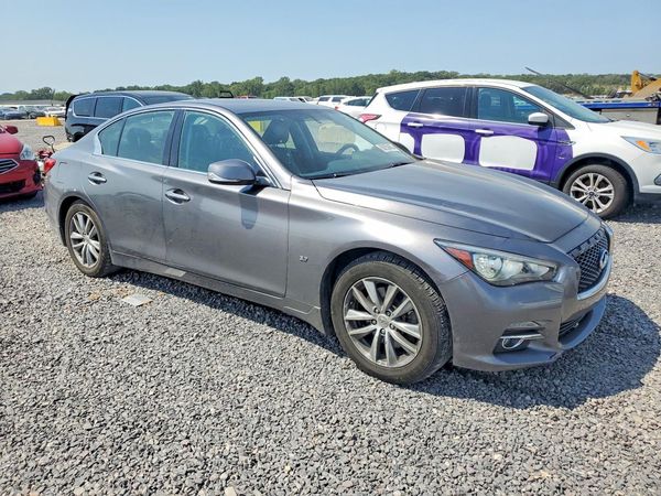 2015 INFINITI Q50