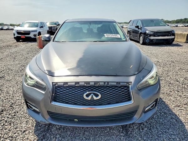 2015 INFINITI Q50