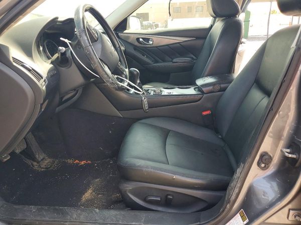 2015 INFINITI Q50