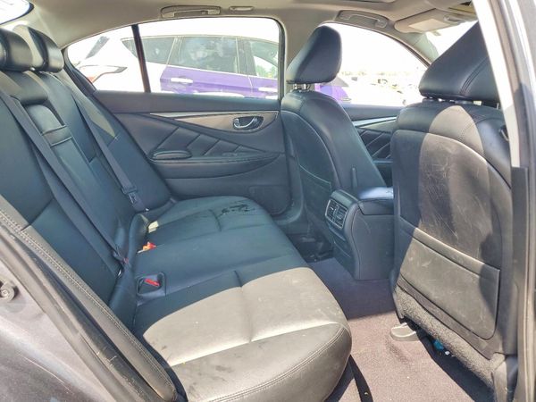 2015 INFINITI Q50