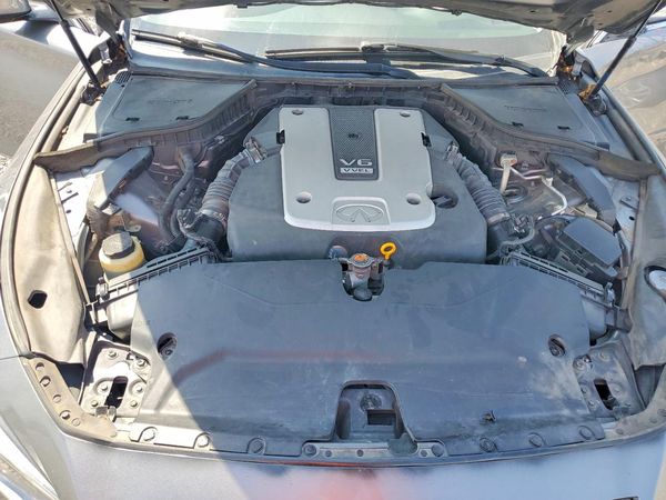 2015 INFINITI Q50