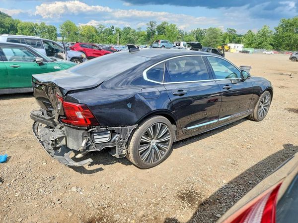 2024 VOLVO S90