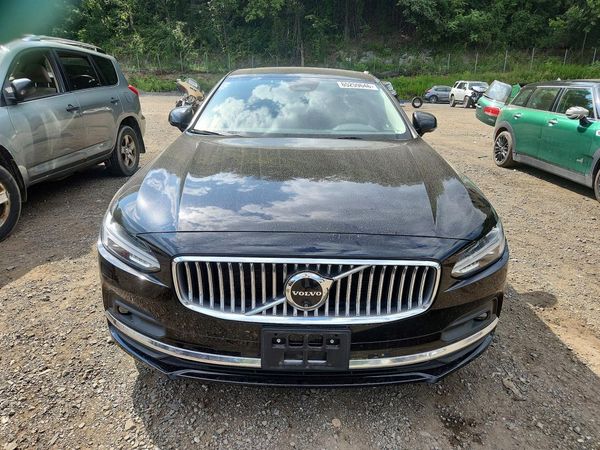 2024 VOLVO S90