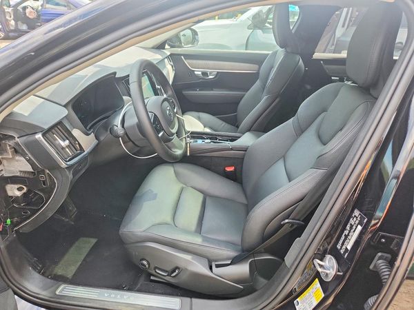 2024 VOLVO S90