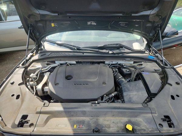 2024 VOLVO S90