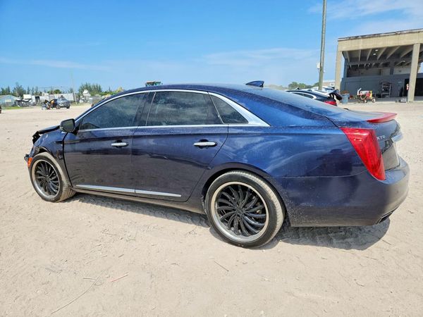 2017 CADILLAC XTS Luxury