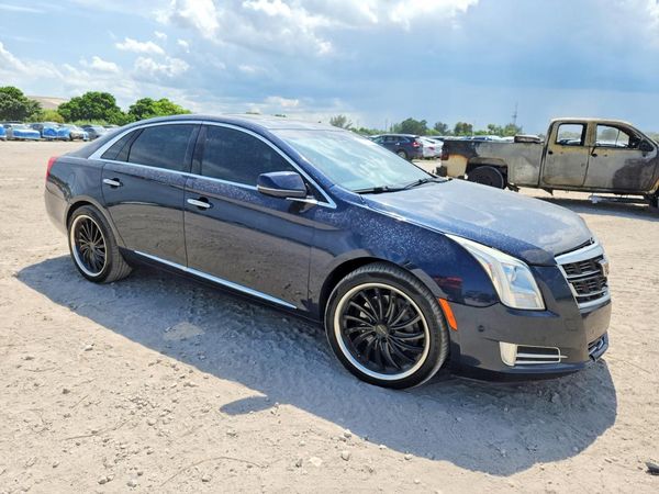 2017 CADILLAC XTS Luxury