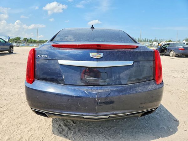 2017 CADILLAC XTS Luxury