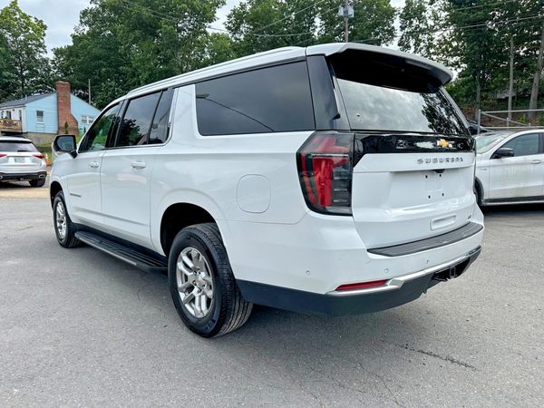 2025 CHEVROLET SUBURBAN LT