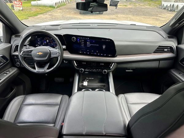 2025 CHEVROLET SUBURBAN LT