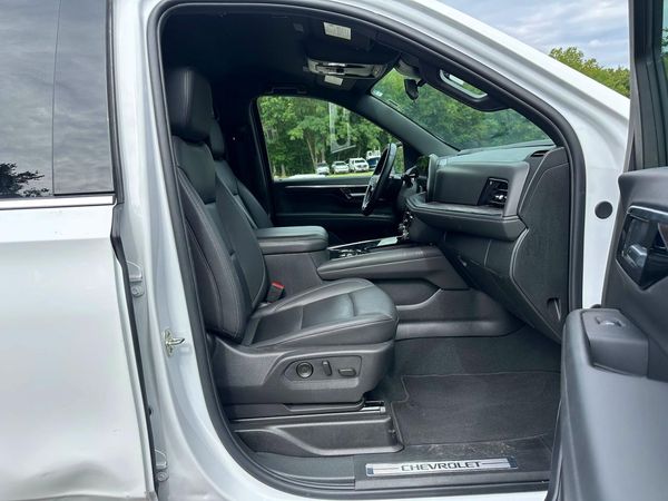 2025 CHEVROLET SUBURBAN LT