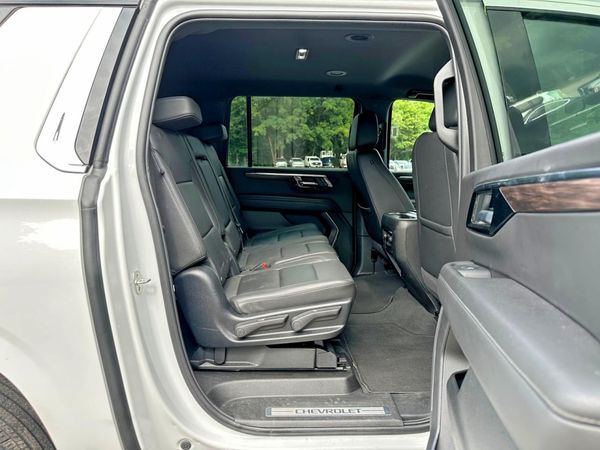 2025 CHEVROLET SUBURBAN LT
