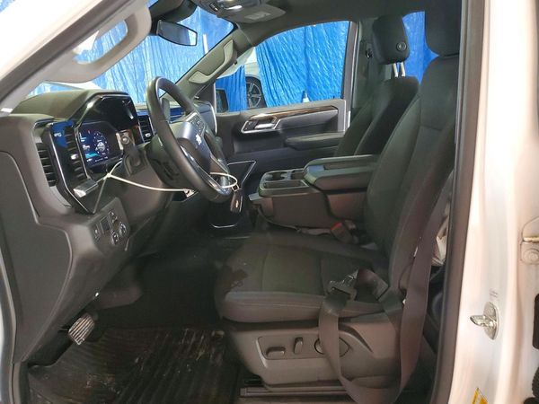 2023 CHEVROLET SILVERADO LT — DENT