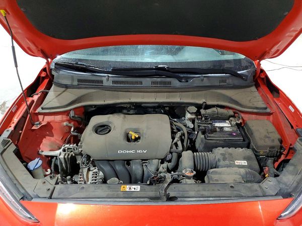2019 HYUNDAI KONA SE — Engine bay
