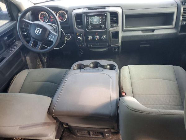2016 RAM 1500 ST