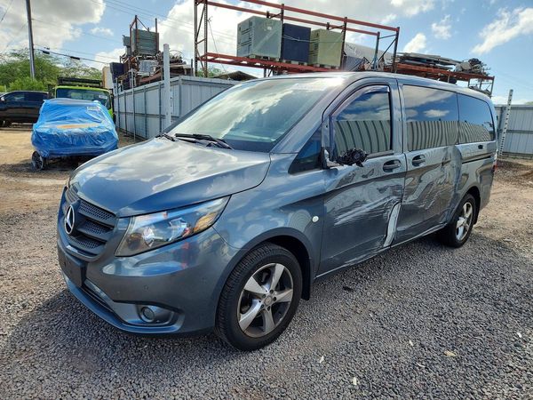 2016 MERCEDES-BENZ METRIS