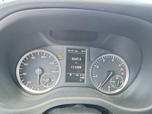 2016 MERCEDES-BENZ METRIS