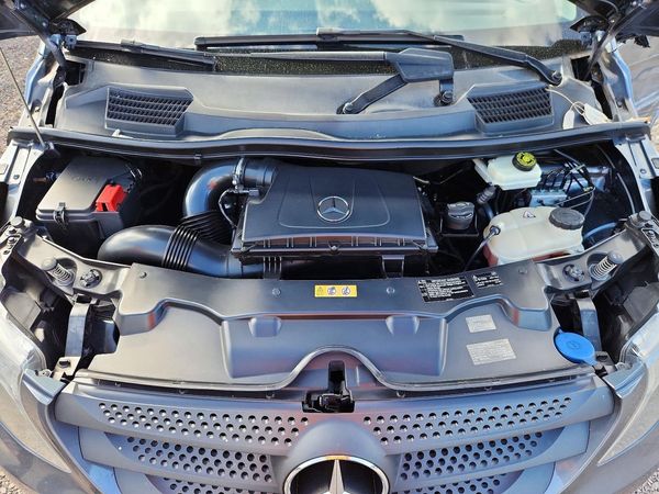 2016 MERCEDES-BENZ METRIS