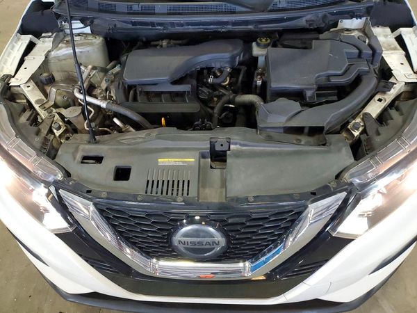 2020 NISSAN ROGUE SPORT — Engine bay