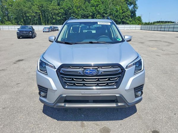 2023 SUBARU FORESTER