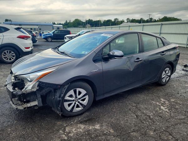 2017 TOYOTA PRIUS