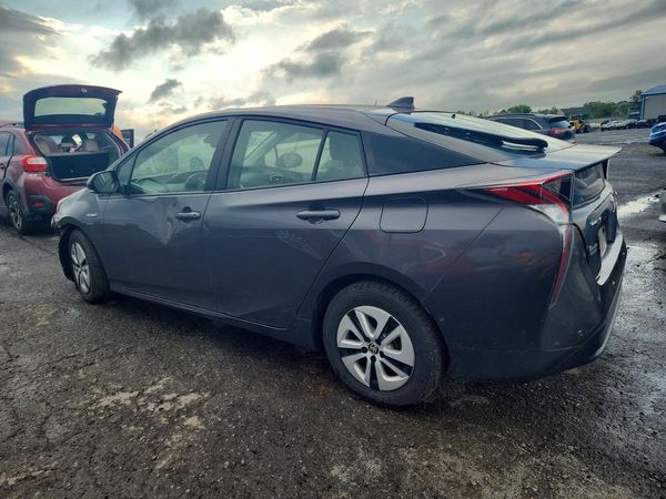 2017 TOYOTA PRIUS