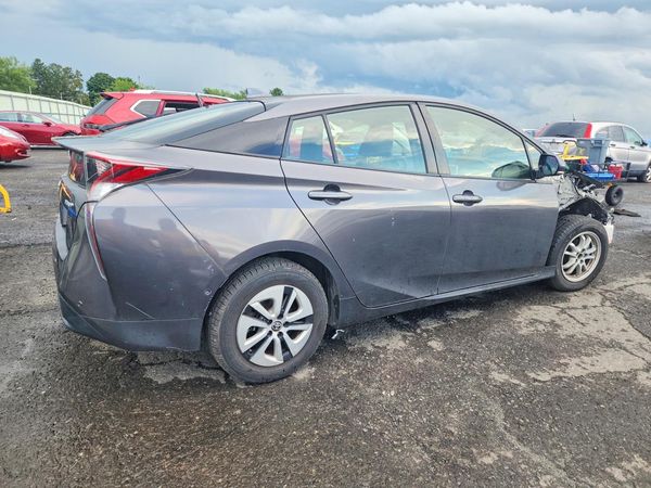 2017 TOYOTA PRIUS
