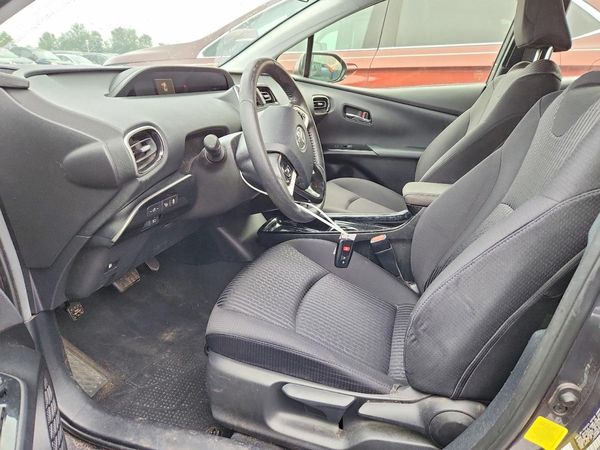 2017 TOYOTA PRIUS
