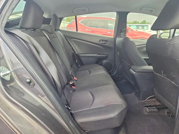 2017 TOYOTA PRIUS