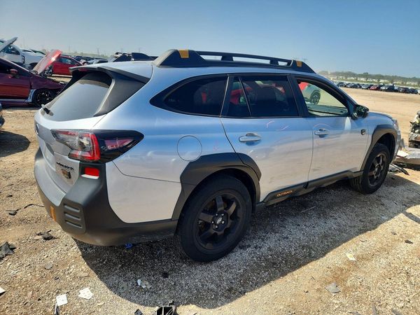 2022 SUBARU OUTBACK