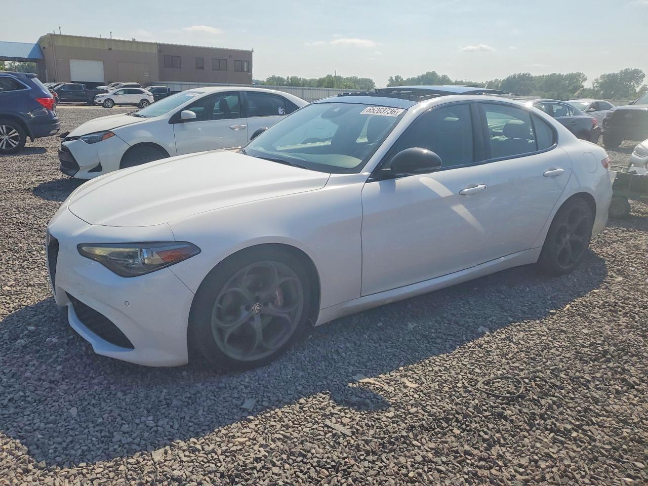 2019 ALFA ROMEO GIULIA TI RWD — Front 3/4