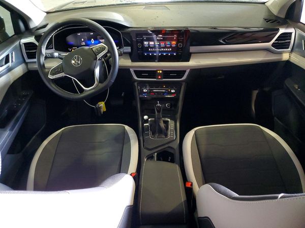 2025 VOLKSWAGEN TAOS SE