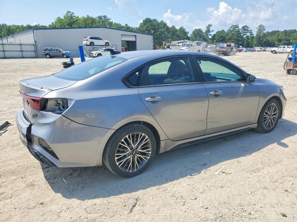 2024 KIA FORTE GT Line