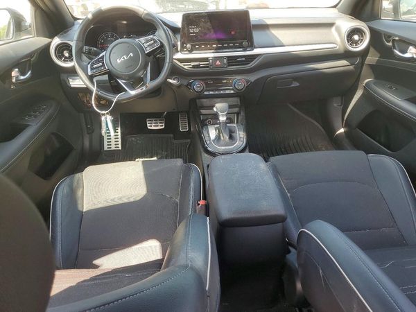 2024 KIA FORTE GT Line