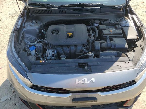 2024 KIA FORTE GT Line