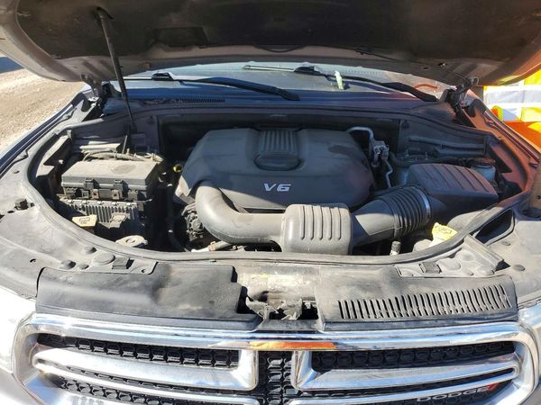 2014 DODGE DURANGO Limited — Engine bay