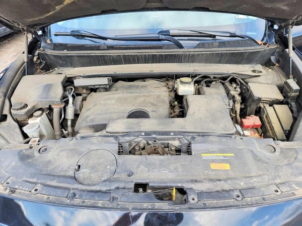 2017 INFINITI QX60 — Engine bay