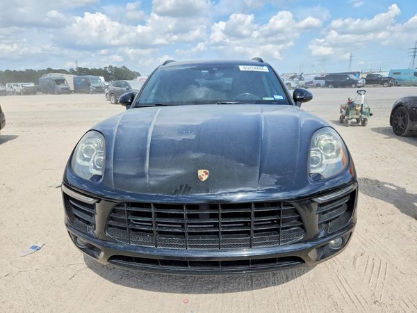 2018 PORSCHE MACAN