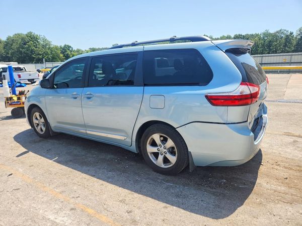 2015 TOYOTA SIENNA