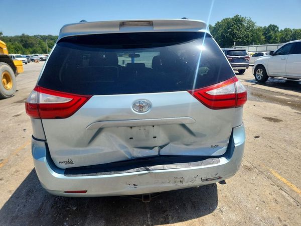 2015 TOYOTA SIENNA