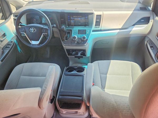 2015 TOYOTA SIENNA