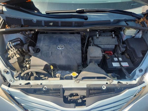 2015 TOYOTA SIENNA